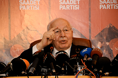 Erbakan yeniden siyaset sahnesinde