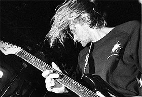 Kurt Cobain öleli tam 15 yıl oldu