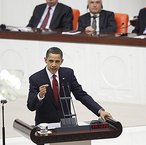 Dünya Obamanın mesajlarını konuşuyor