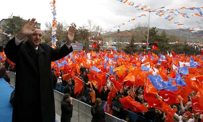AKP yine birinci parti ama oy oranı azaldı