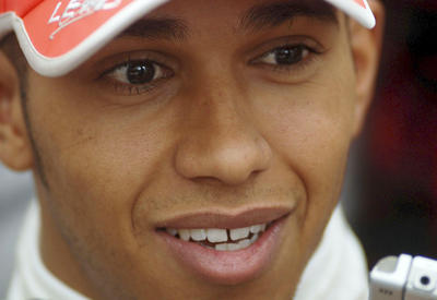 Hamilton: Vettel zirveyi karıştıracak