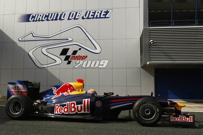 Toyota, Red Bull testlerde etkiliyor