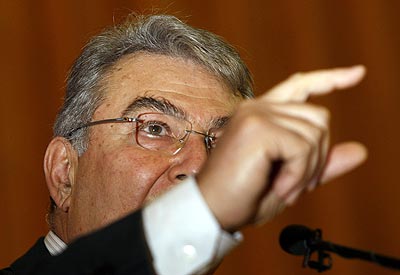 Silah buldun, parmak izini çıkarsana
