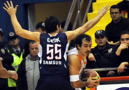 Beko Basketbol Liginde ilk yarının lideri Efes
