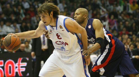 Efes Pilsen CSKAya rakip olamadı