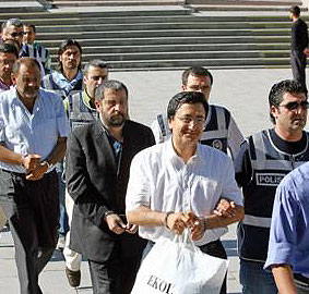 VKGB Hareketi Genel Başkanı Ünal tutuklandı