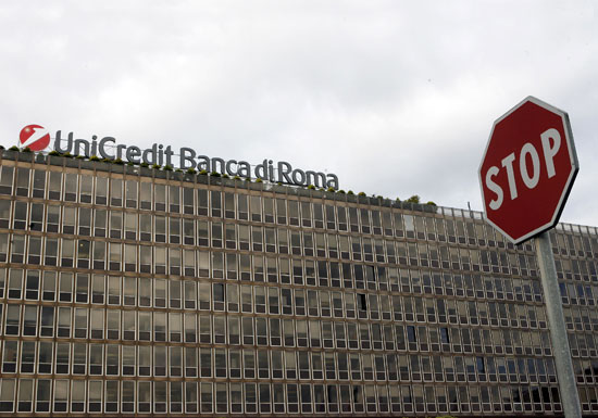 Unicredit mortgage ödemelerini erteleyecek