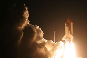 Uzay mekiği Endeavour fırlatıldı