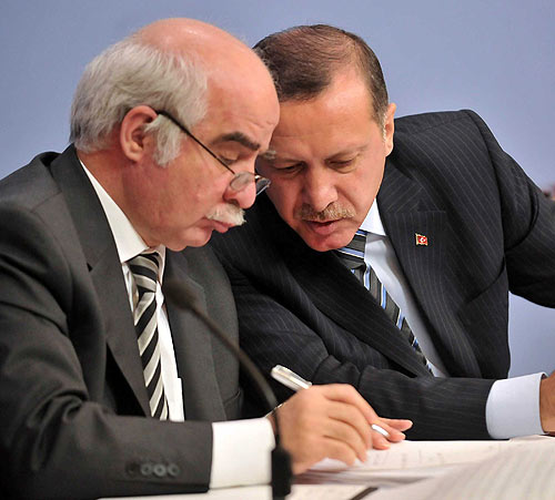 Ekonomi önemli eksikliklerle karşı karşıya