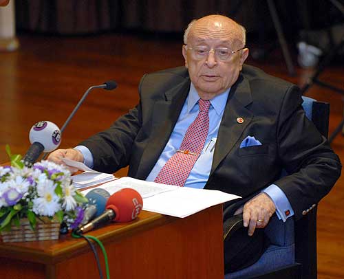 Gül Ermenistana gitmekle doğru yaptı