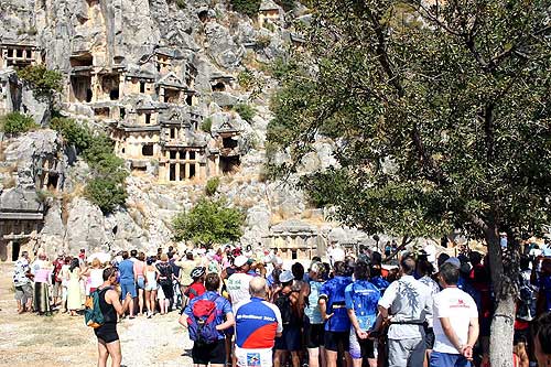 Roma Hamamı kutsal yol kazıları başladı