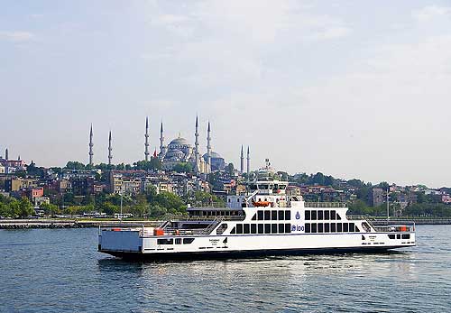 Yeni nesil arabalı vapur Sadabat hizmete girdi
