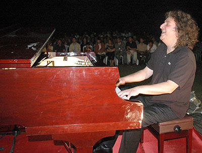Uğurludan Tuz Mağarasında konser