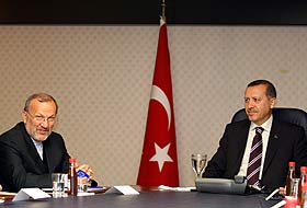 Erdoğan Mottaki ile ikili ilişkileri ele aldı