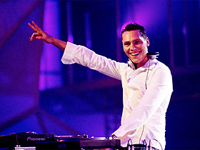 DJ Tiesto, Tarkanın şarkısına remix yaptı