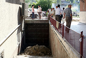 Tünel kazan hırsızlar bankanın 11 kasasını boşalttı