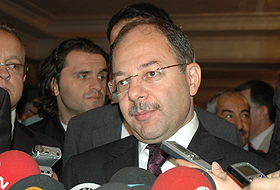 Şebeke suyu test ediliyor, sorun yok