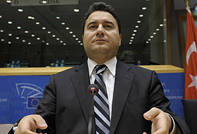 Dini özgürlüklerde sorun yaşanıyor