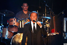 Julio Iglesias, İstanbulu şenlendirdi