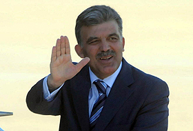 Gül hükümet-yargı gerginliğinde devrede