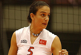 Aysun Özbekin tesettüre girdiği iddia edildi