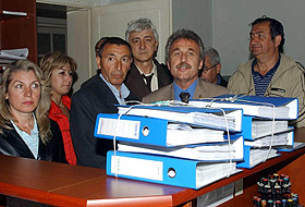 Altın madenine karşı 100 bin imza Valilikte