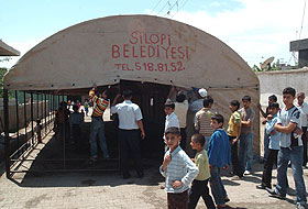 Ölen PKKlının taziye çadırı belediyeden