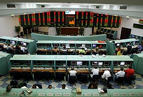 Borsa yüzde 0.96 değer kazandı, dolar 1.28 YTL