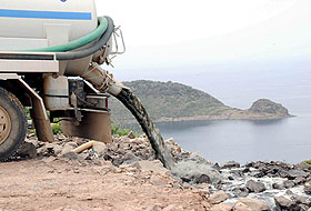 SİT alanına vidanjörle kanalizasyon döküldü