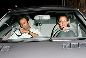 Britney kendi bahçesinde yakalandı