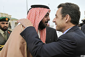 Sarkozy Ortadoğudan anlaşmalarla döndü