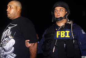 Fatura ödenmeyince FBI dinlemeleri kesildi