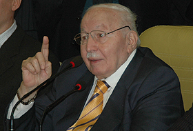 Erbakanın mallarına haciz konuldu