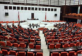 Tezkereye Meclis onayı