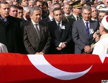 İsmail Cem için son görev