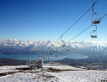 Nemrut Kayak Merkezinde mavi ve beyaz