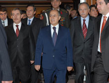 Sezer Irakta zorlama referanduma karşı