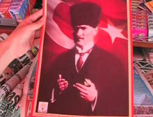 AK Partiden dua eden Atatürk posteri