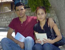 Kız ve erkeğin birbirine sarılması suç