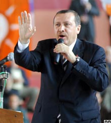 PKK Kürt kimliğini kullanıyor