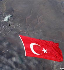 Türk bayrağı Guinnesse girdi