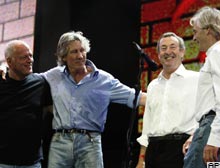 Pink Floydun yarısı İstanbula gelecek
