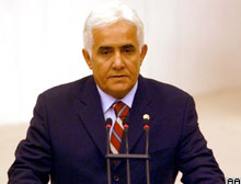 CHPden istifa eden Naci Aslan AKPde