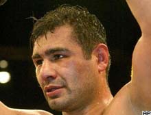 Sinan Şamil Sama Kazak rakip