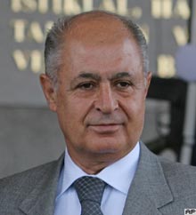YÖK üyeliğine Prof. Şenses atandı