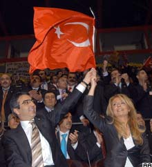 Mumcu ANAPın yeni genel başkanı