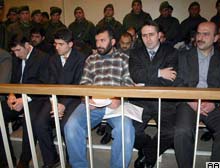 El Kaide davasında sekiz tahliye