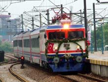 Hızlı tren seferleri dün akşam başladı