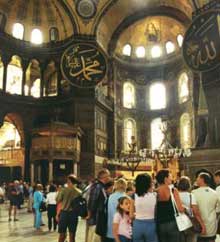 Ayasofyada mozaikler yerli yerinde