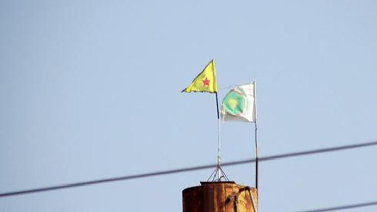 Rasulayna yeniden PYD bayrağı
